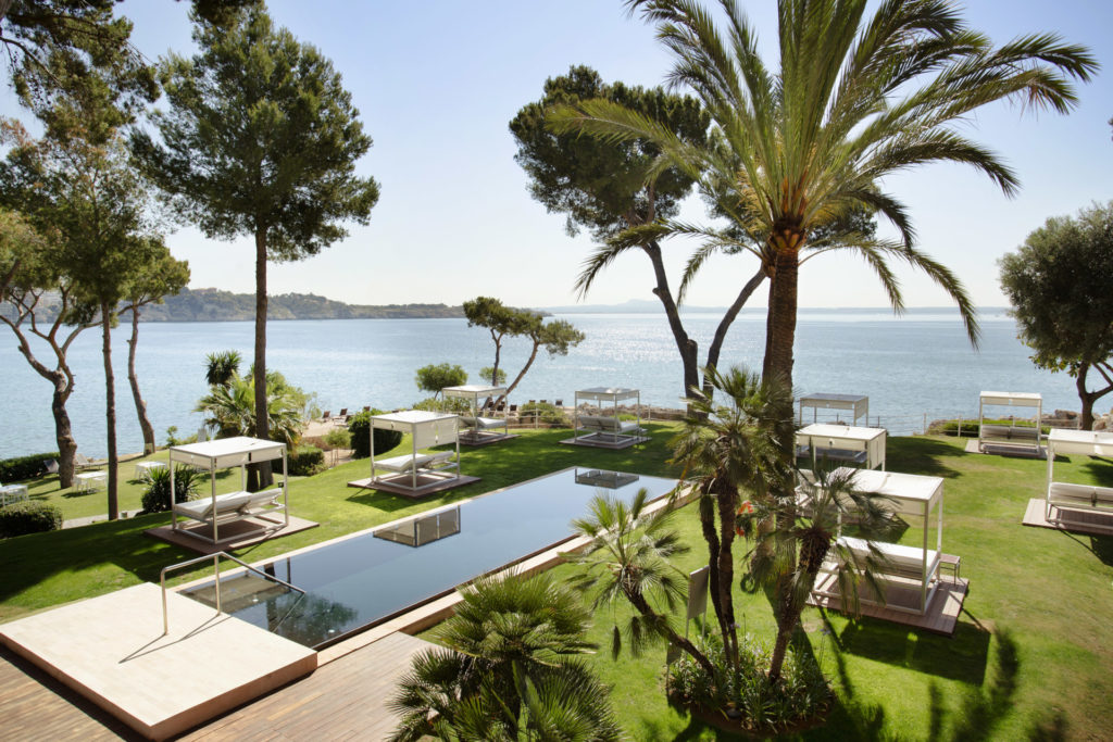Hotel de Mar Gran Meliá main pool and sun loungers