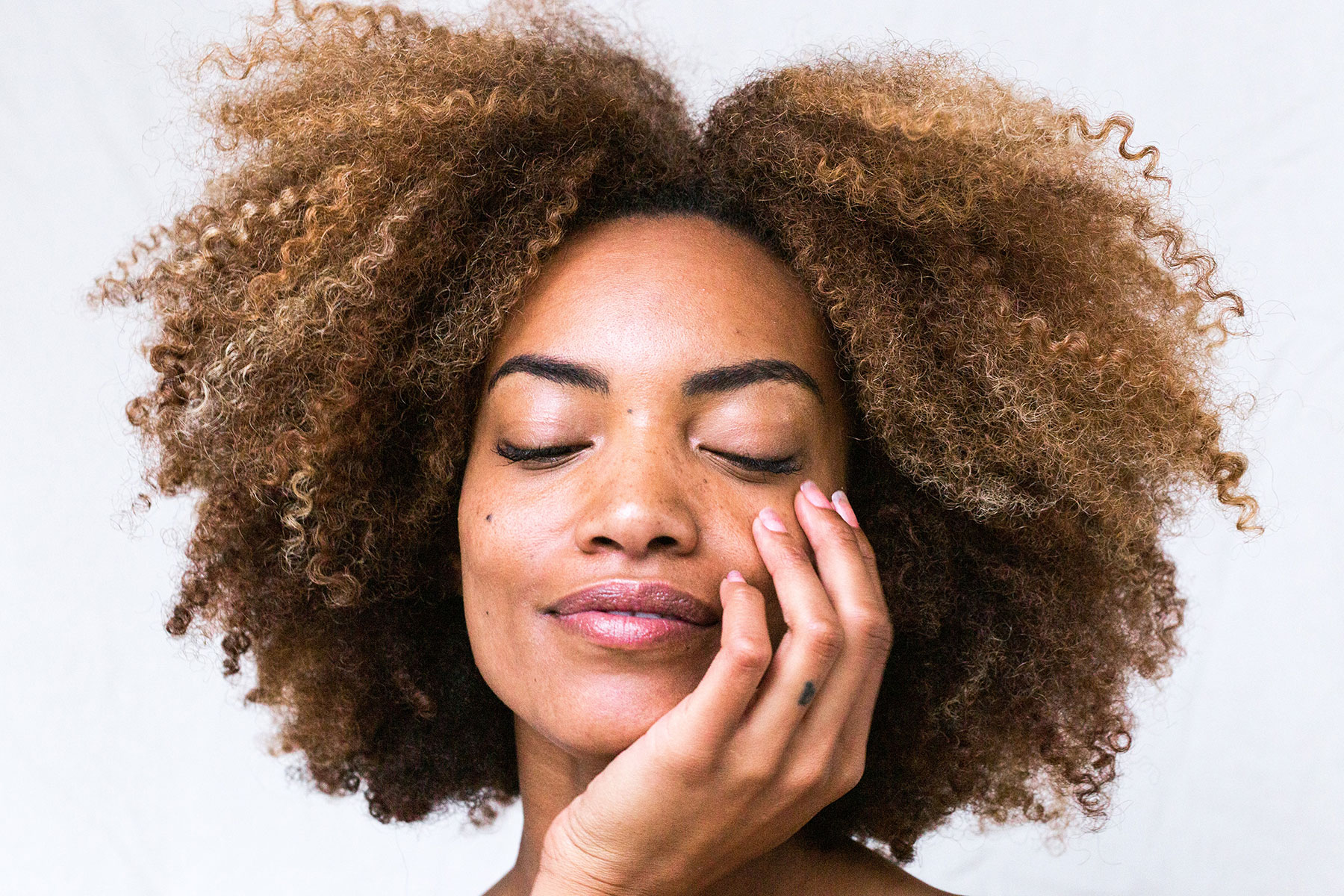 Ask The Expert: How To Tackle Acne With Dr Sophie Shotter