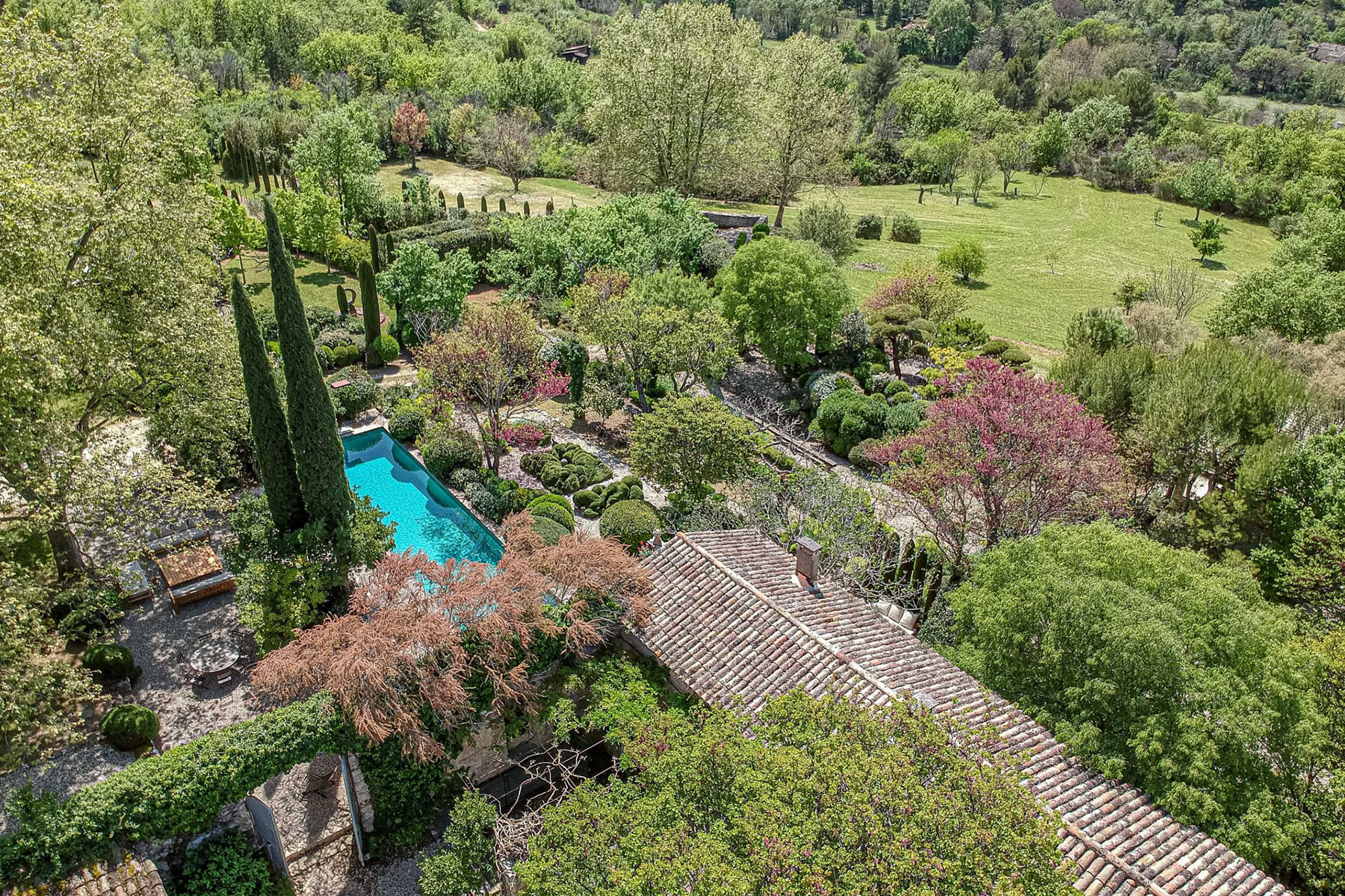 Escape To The French Countryside In This Dreamy Bastide