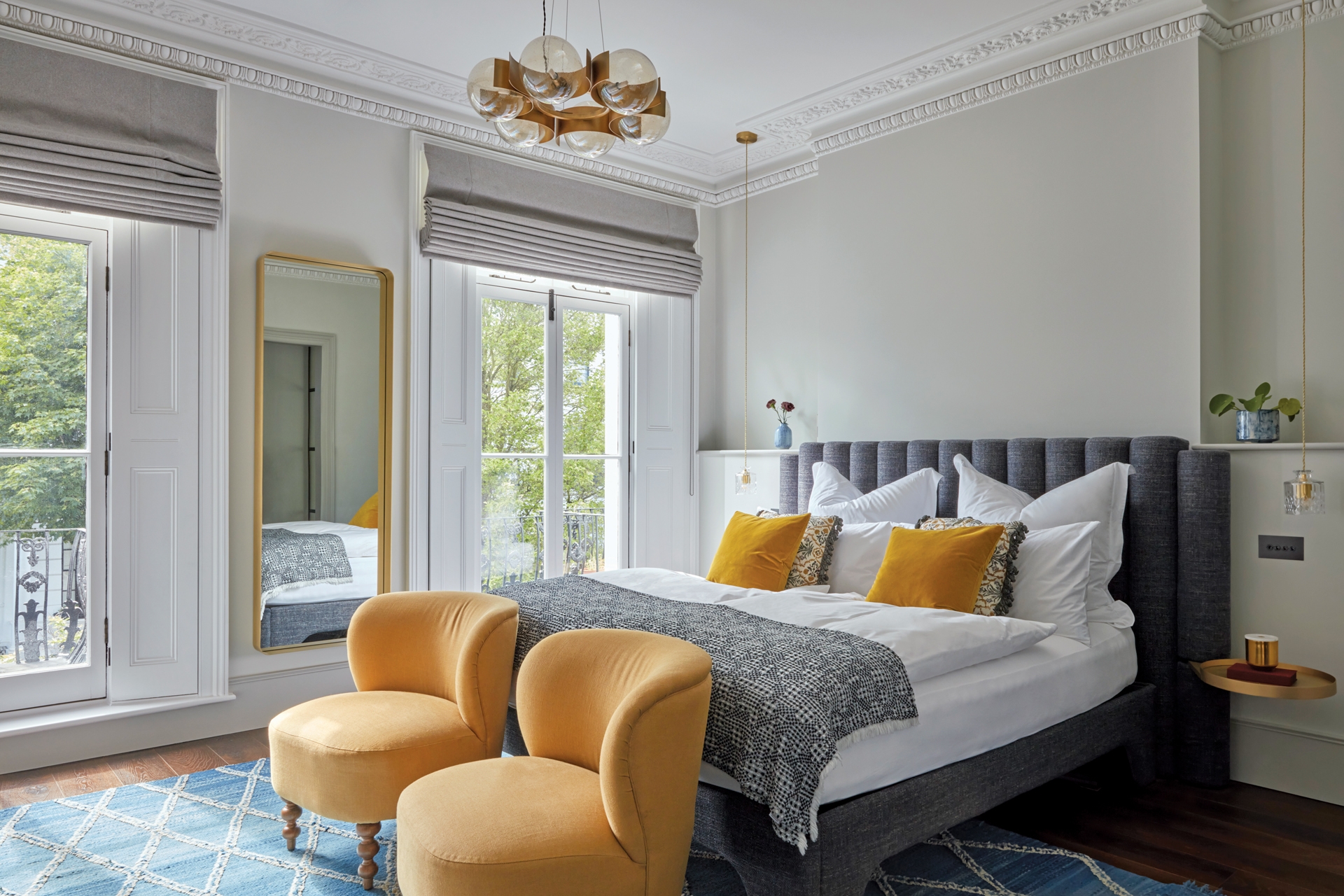 Inside a Notting Hill Townhouse by Elnaz Namaki