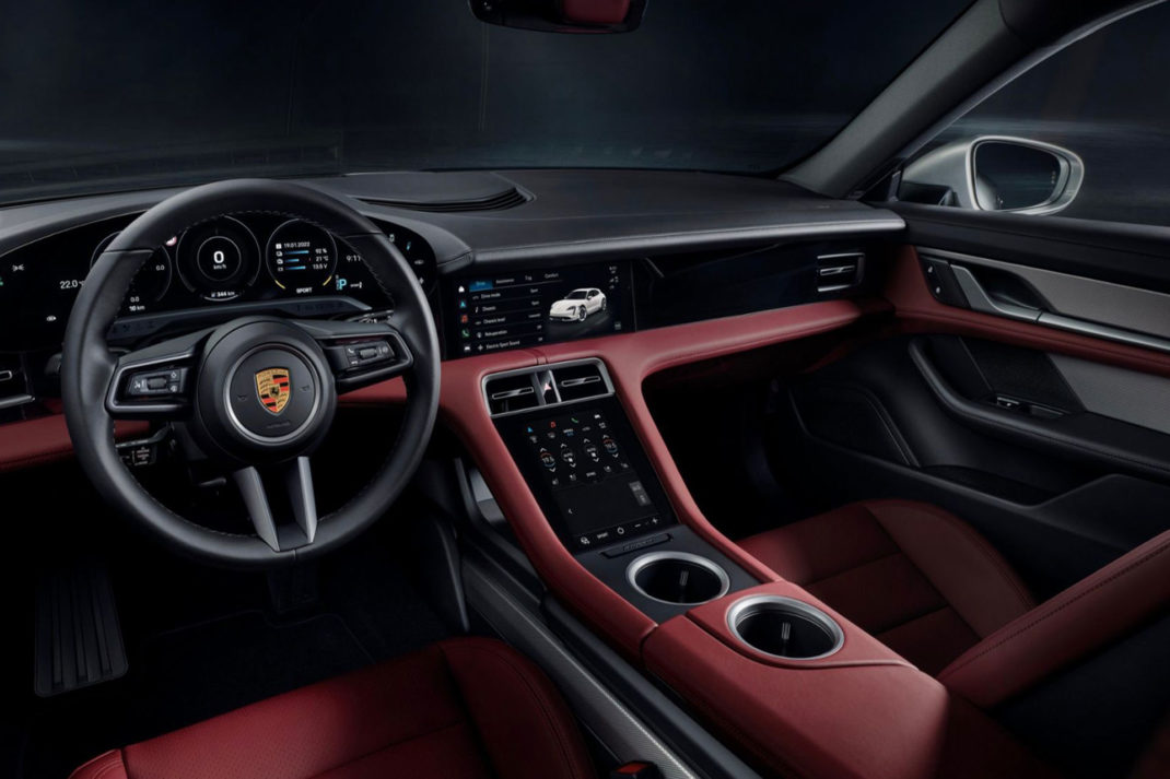Interior view in red of the Porsche. Taycan GTS Sport Turismo