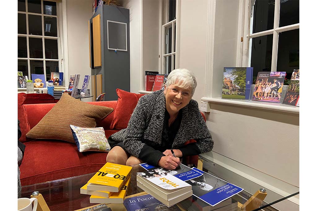 Dauntsey’s Welcomes China Expert to Lecture Programme