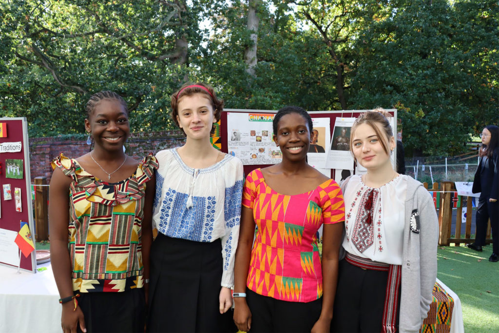 Ghanaian, Romanian and Moldovan students on Culture Day
