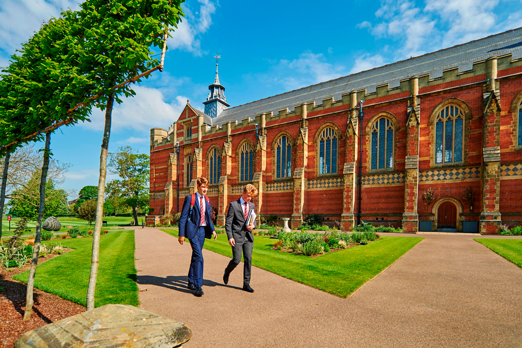 Sixth-form students from Tonbridge School, Kent, emerged as the ‘Best in the UK’ after taking part in the prestigious international physics competition, The International Physics Brawl.