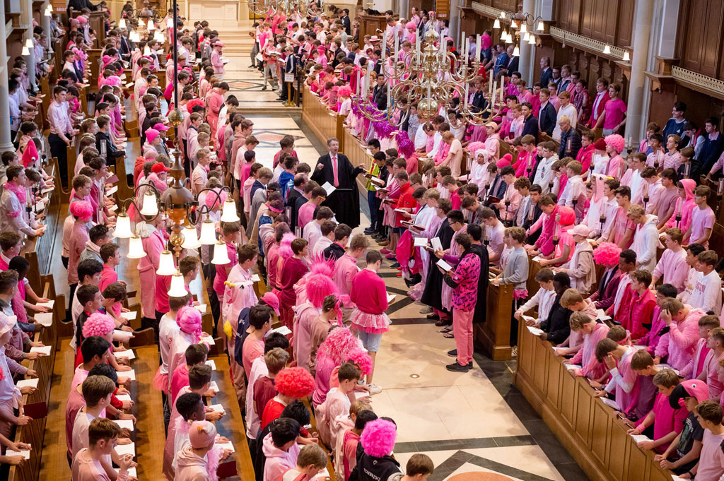 Incredible Scenes as Schools Fundraise for Cancer Charities