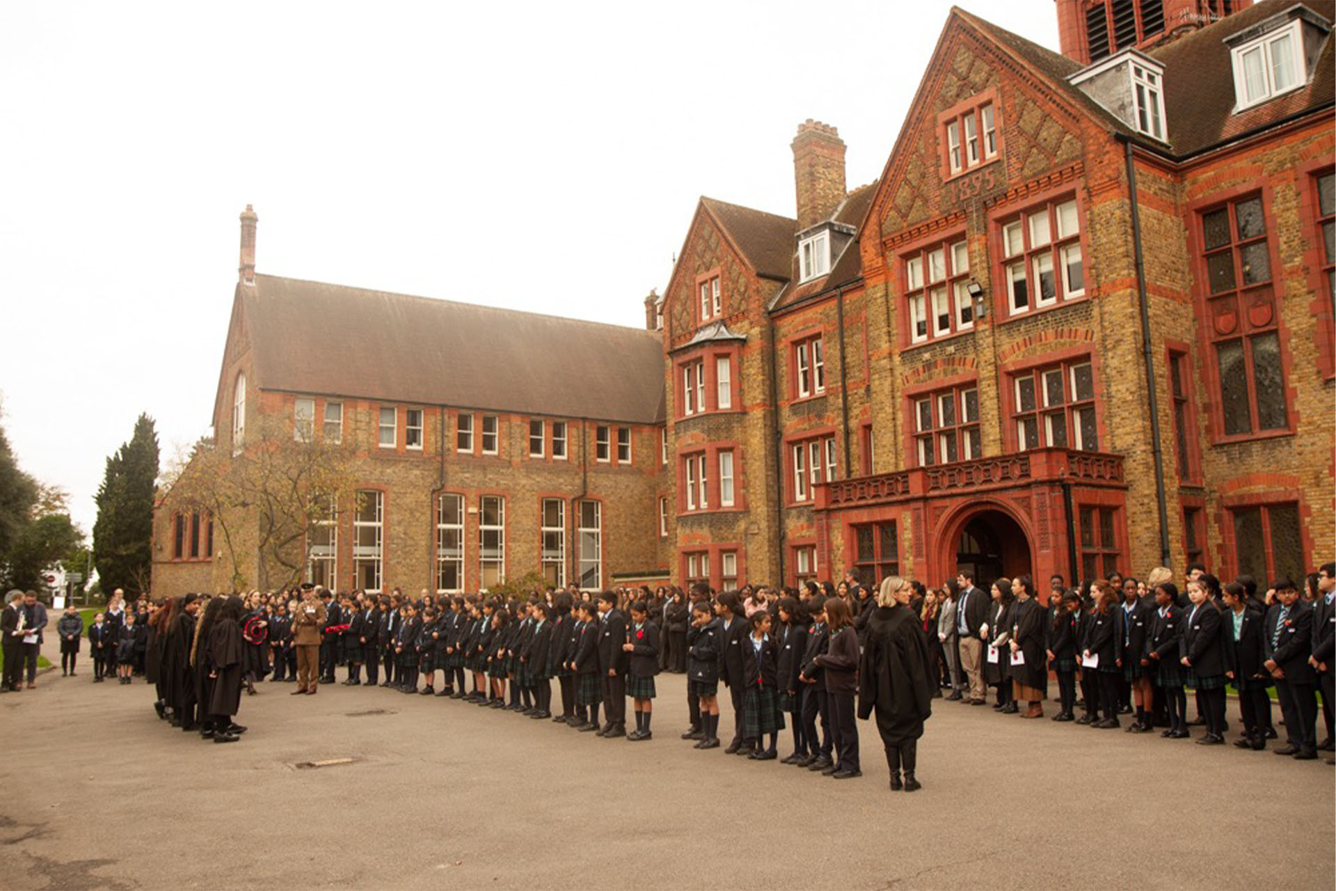 Pupils Pay Tribute To Local War Heroes
