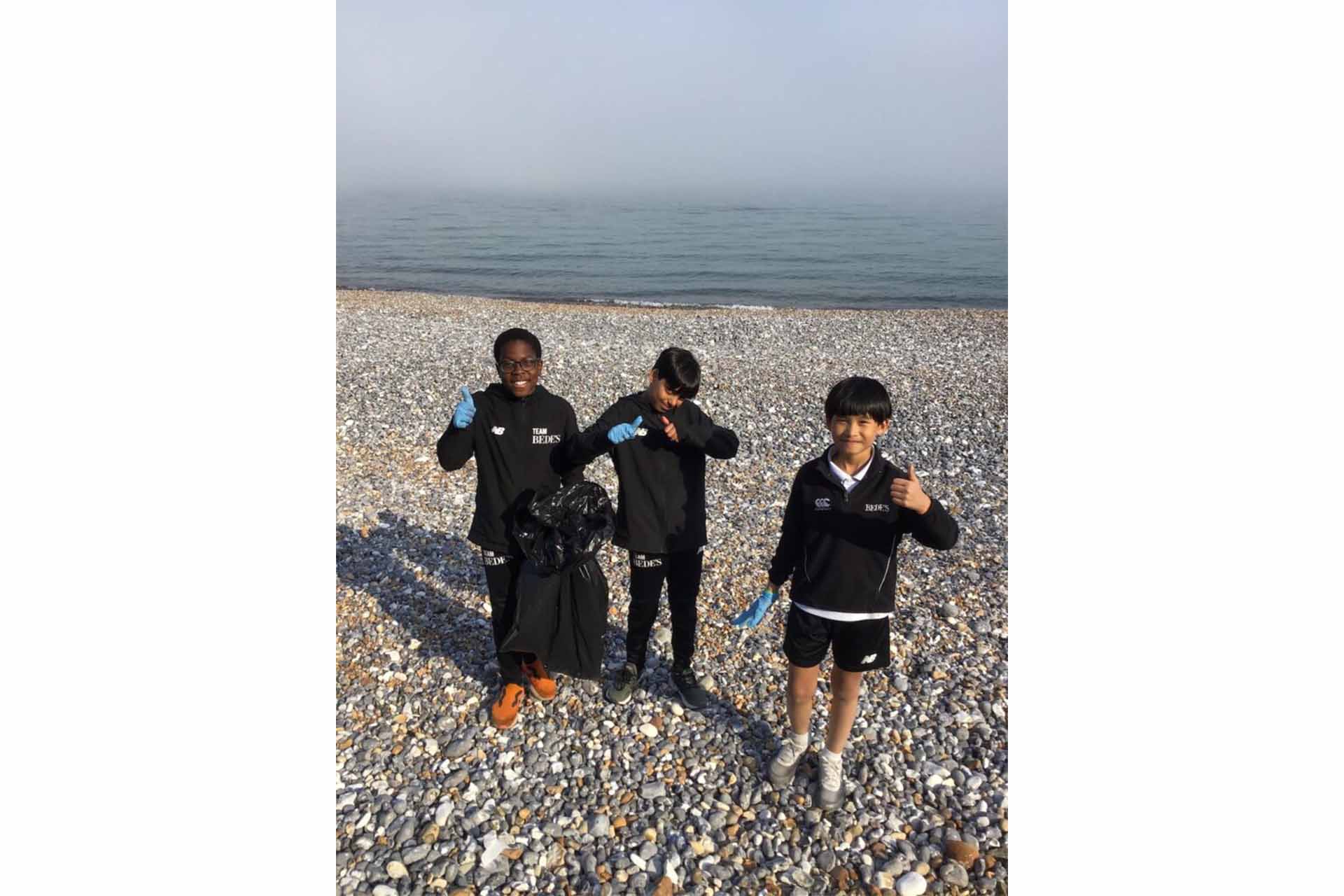 Bede’s Prep Pupils Clean Up Eastbourne Beach