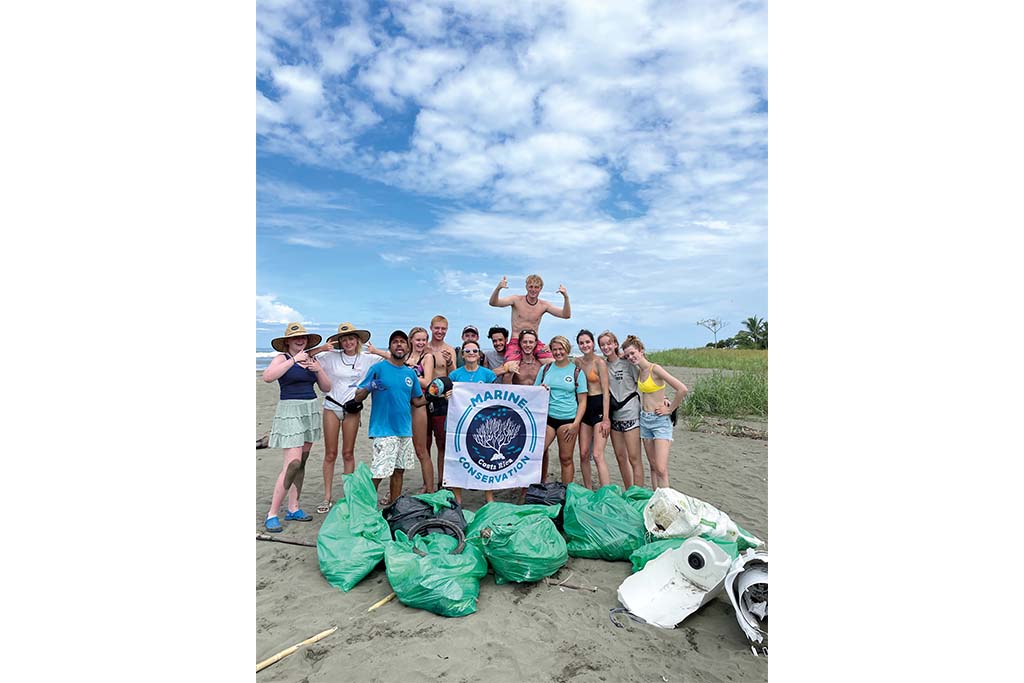 gap year advice: Beach clear up as part of the scuba program in Costa Rica
