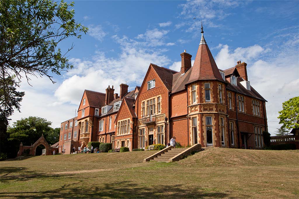 Bradfield and St Andrew's merge