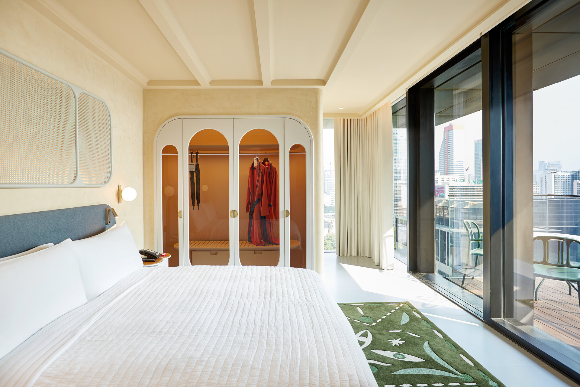 Spontaneous Fun In The City? Book A One Night Standard