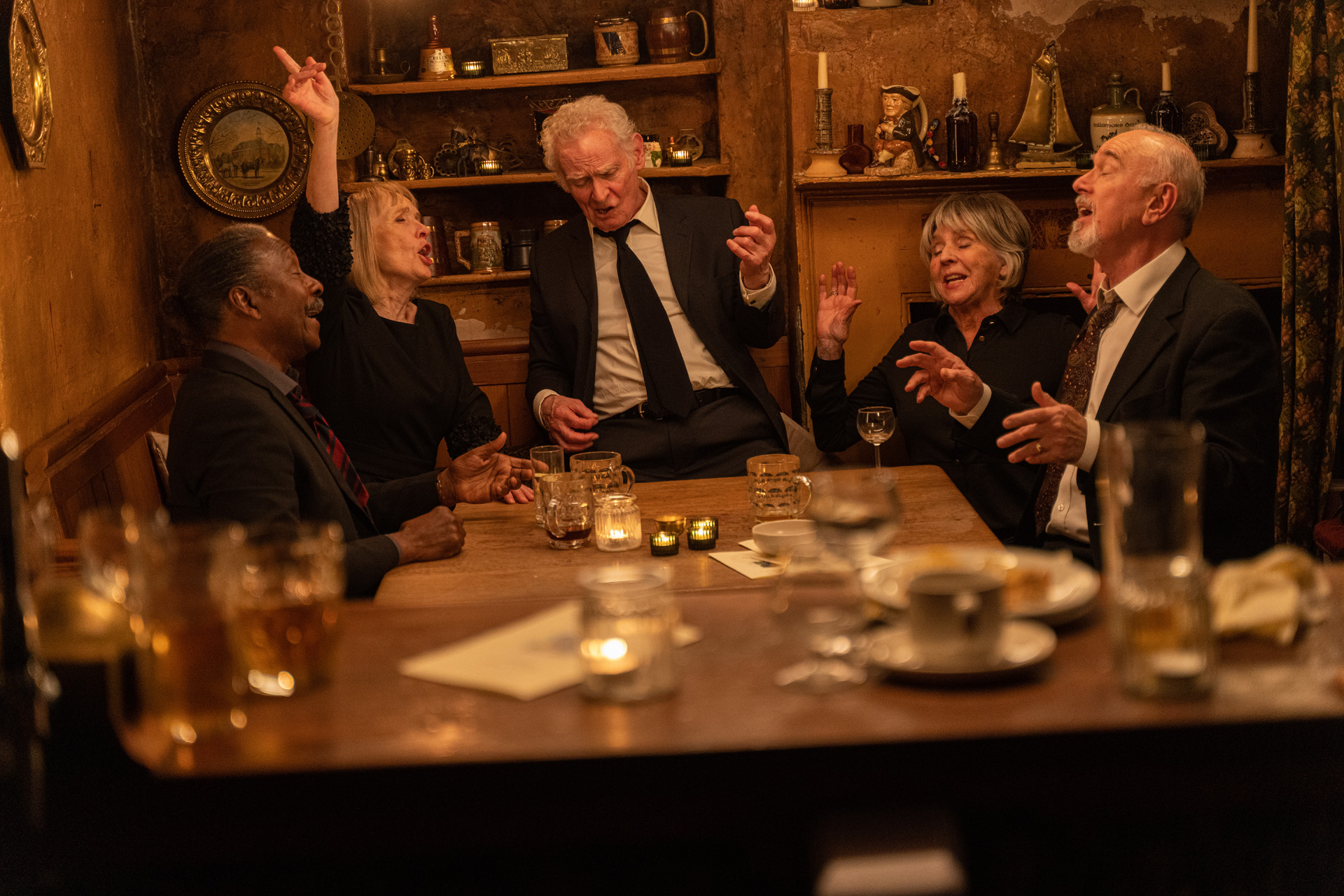 Ken (Clarke Peters), Phil (Lindsay Duncan), Tom (Karl Johnson) Marion (Sue Johnston) David (Peter Egan) in Truelove