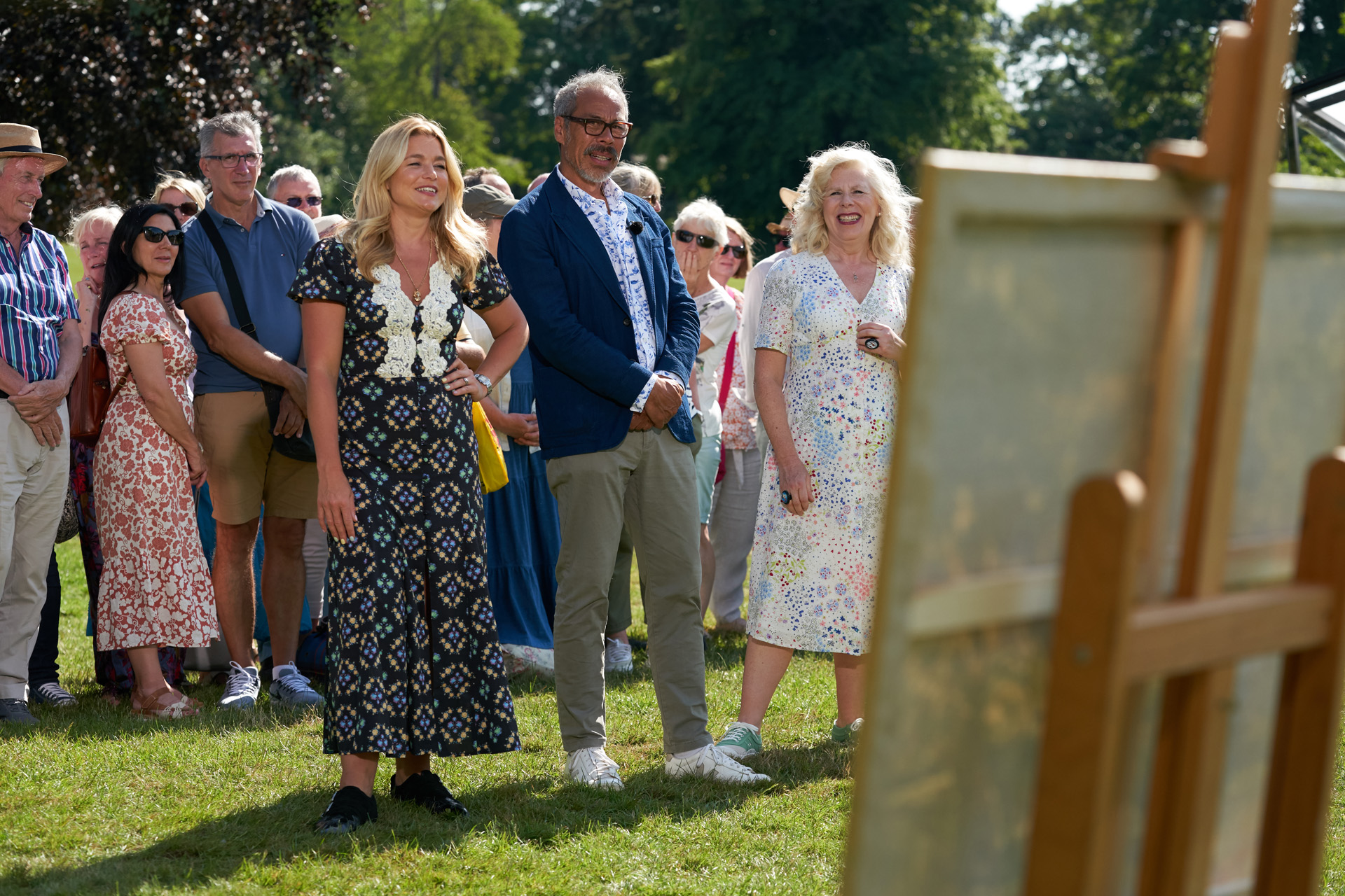 Presenter Stephen Mangan is back with a brand-new series of Landscape Artist of the Year, travelling around the country on the hunt for the nation’s best landscape artist. This year 2000 artists applied and just 48 were selected to take part in six heats. The stunning locations for this year’s competition range from dramatic castles and picturesque harbours to busy urban cityscapes. The artists are working under the watchful eye of judges Kathleen Soriano, Kate Bryan and Tai Shan Schierenberg.