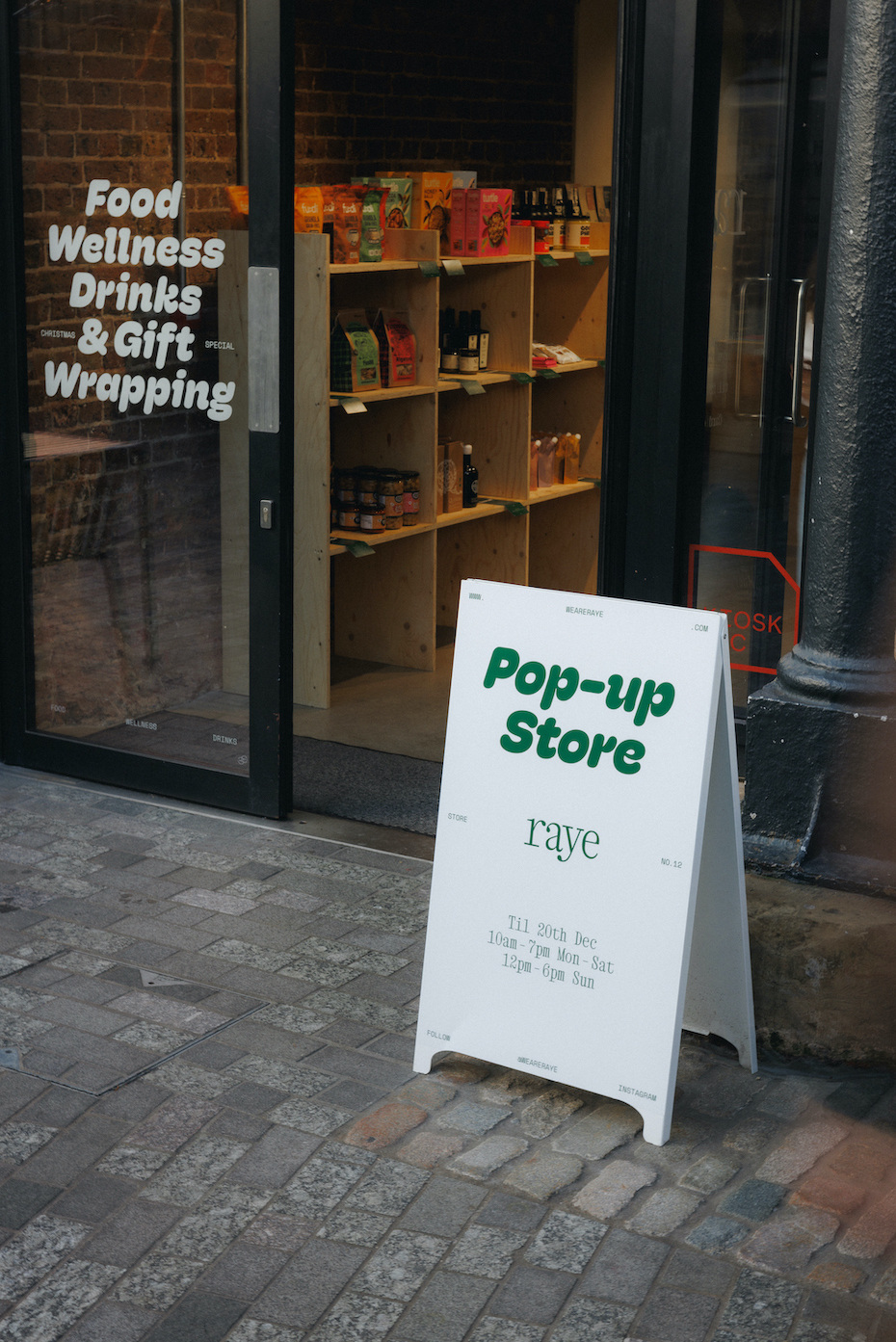 raye the store pop-up