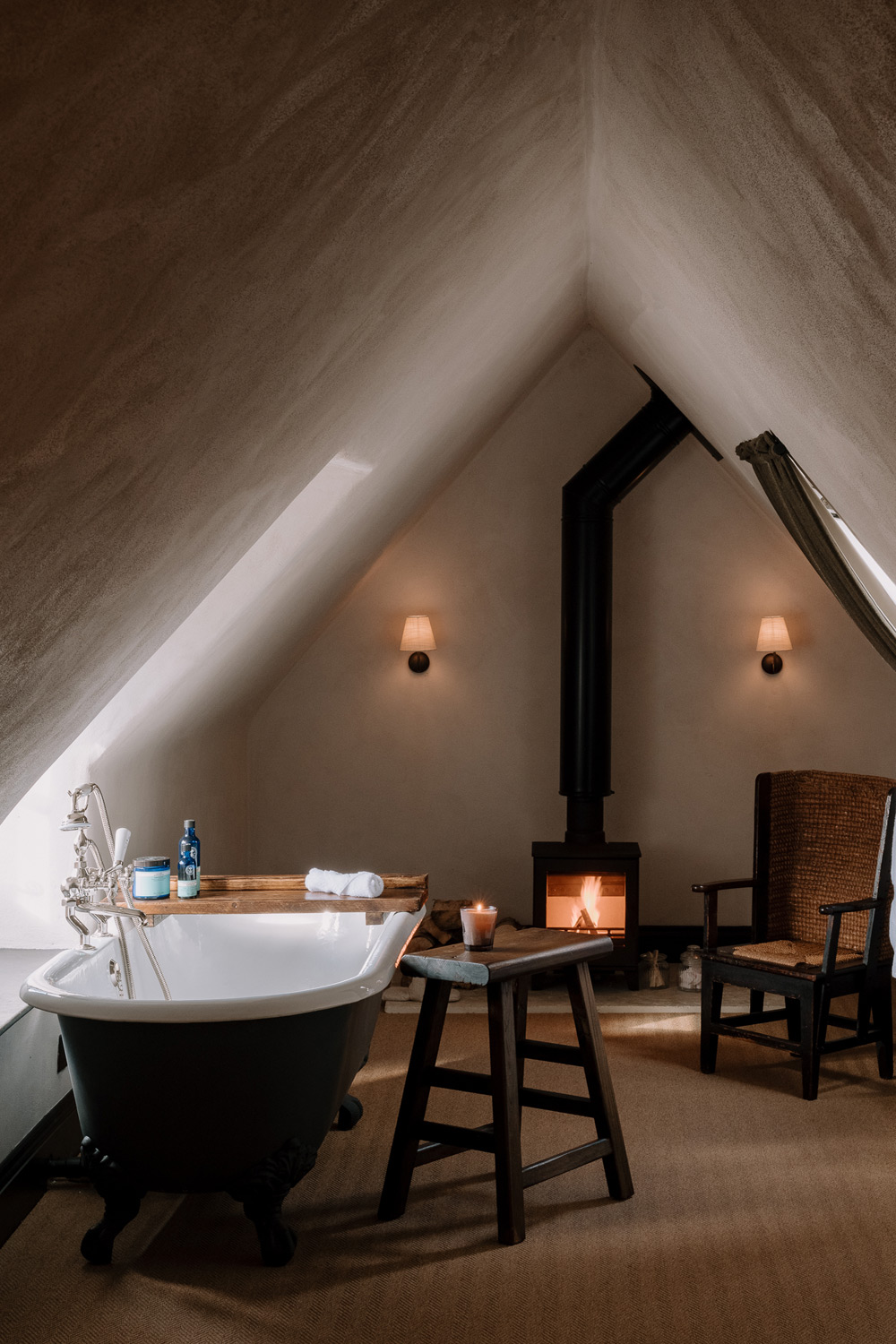 Freestanding bath at The Bull Charlbury